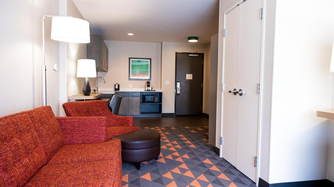 Holiday Inn & Suites Philadelphia W - Drexel Hill, An Ihg Hotel Kültér fotó